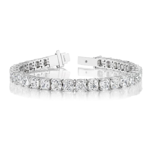 Cushion-Cut Diamond Tennis Bracelet